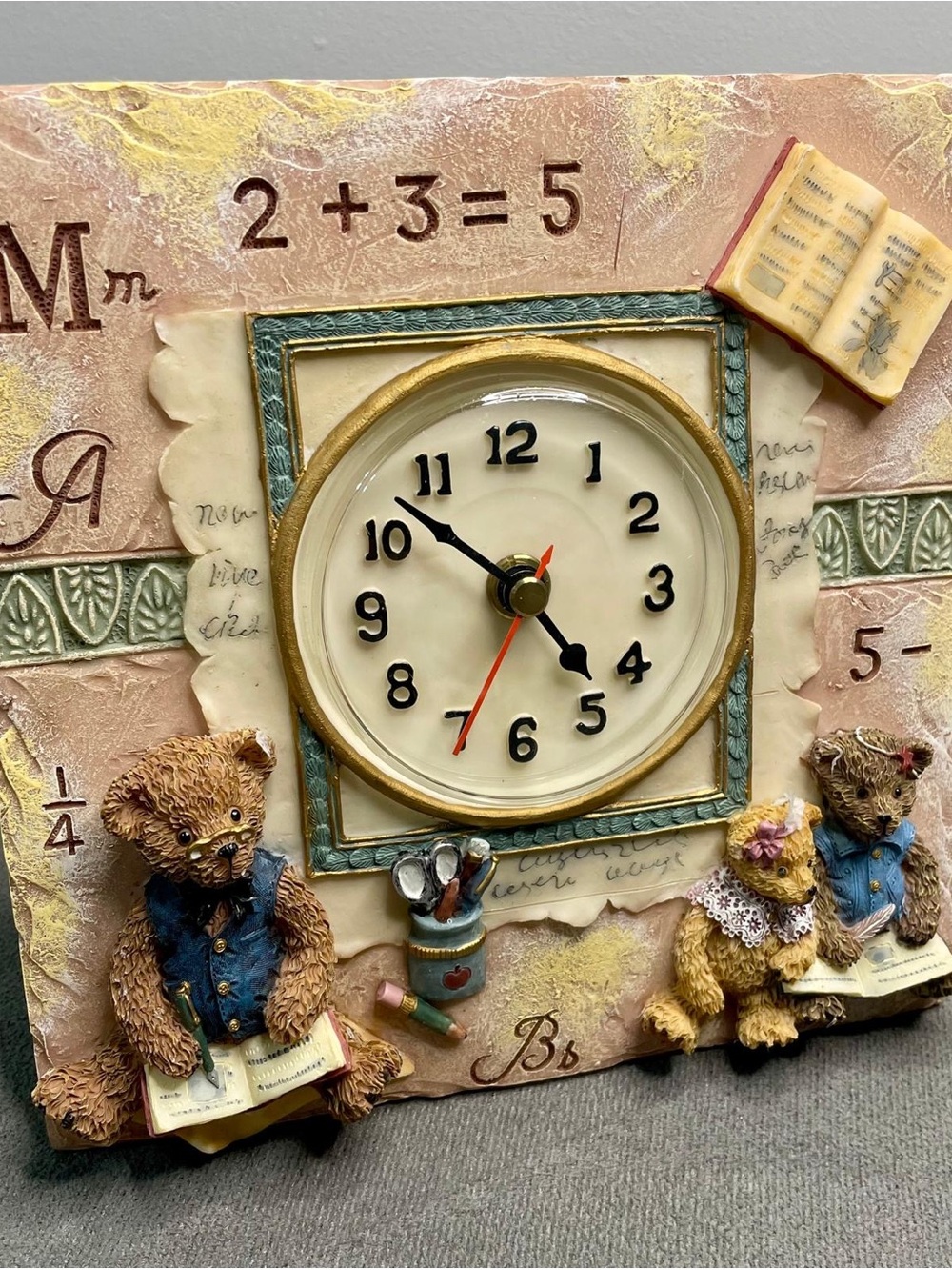 Decorative Porcelain Clock frame, w/ teddy bears, books, Maths, Pink green cream - Picture 9 of 15